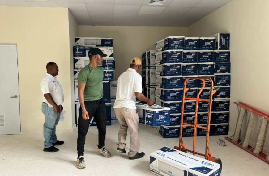 HOSPITAL MUNICIPAL CEVICOS FORTALECE EL CONFORT DE SUS &Aacute;REAS CON LA ENTREGA DE NUEVOS AIRES ACONDICIONADOS