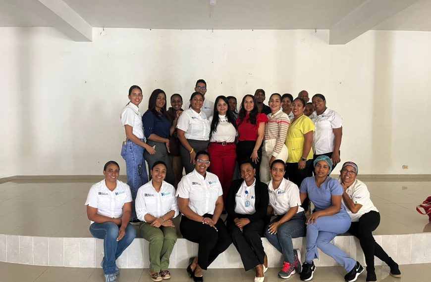 Hospital Municipal Cevicos realiza capacitaci&oacute;n en liderazgo transformacional para encargados de departamentos v&iacute;a INFOTEP