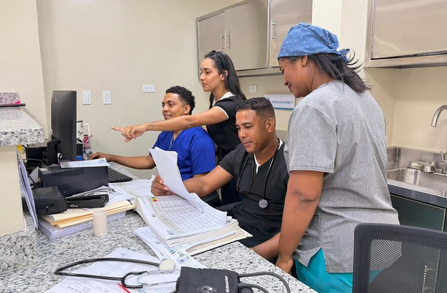 M&eacute;dicos de Emergencia contin&uacute;an brindando atenci&oacute;n oportuna y de calidad a la poblaci&oacute;n