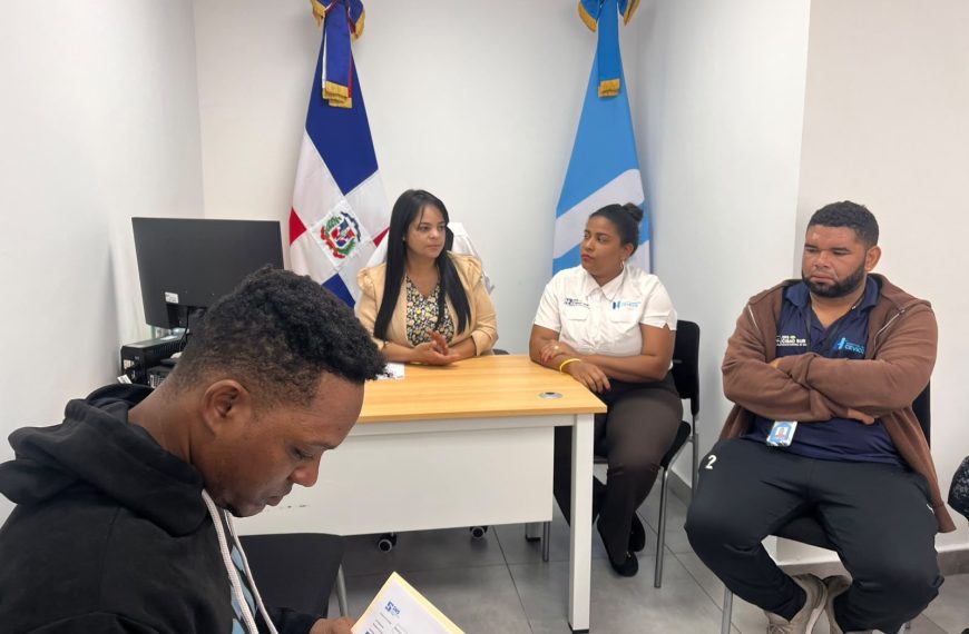 Hospital Municipal Cevicos fortalece la seguridad hospitalaria con reuni&oacute;n del personal de vigilancia
