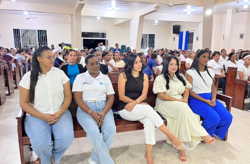 COLABORADORES DEL HOSPITAL MUNICIPAL CEVICOS PARTICIPAN EN LA SANTA EUCARIST&Iacute;A EN HONOR A NUESTRA SE&Ntilde;ORA DEL PILAR